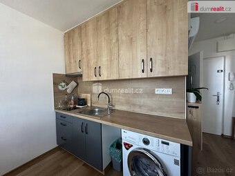 Byt 1+1 34m2, balkon, centrum Břeclavi