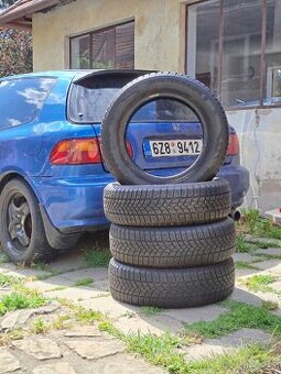Zimní pneu Firestone R15