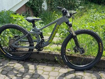 Kona process 24, dětské celopéro od zhruba 130cm