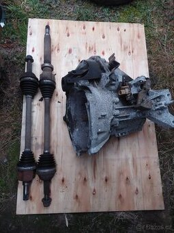 Ford Transit 2.2 převodovka a poloosy ( najeto 200tis.km)