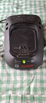 Nabíječka BOSCH - 1