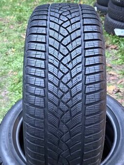 Prodam zimní pneu Dunlope 225/50r17