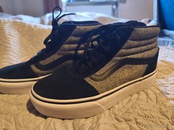 Vans kotníkové boty 39
