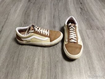 boty Vans vel. 39 kožené, vyjímatelná stélka PopCush UNI