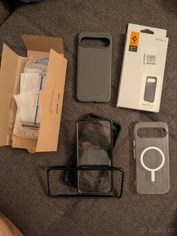 Nové kryty a ochranné sklo pro Pixel 9 Pro XL