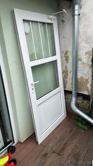 Stupni protipožární dveře