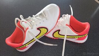 kopačky - turfy, vel. 37,5, zn. Nike