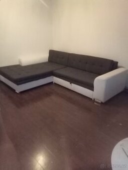 Rohový rozkládací gauč