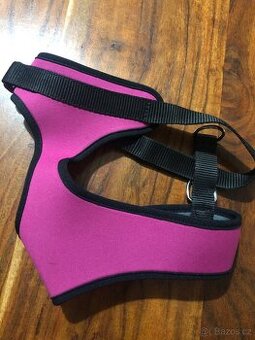 Bezpečnostní postroj do auta pro malého psa