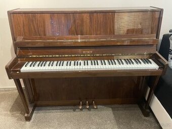 PETROF P 114, rok 1991, 3 pedály, TOP stav