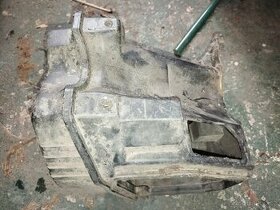 Prodám na Yamaha XS 400 DOHC 12E airbox