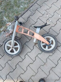 Dětské odrážedlo First bike