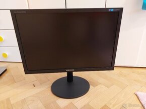 Monitor Samsung B2240W - 22 palců, CCFL podsvícení, TN