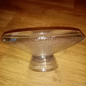 Prodám starou skleněnou mísu J. Brabec