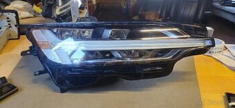 Prave predni svetlo volvo s60 v60 2022 32338999