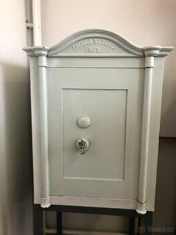 Prodám - starožitý trezor Theodor Wiese&Co