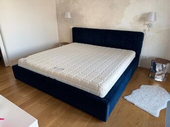Postel s úložným prostorem 200×200 a s matrací ProSpánek