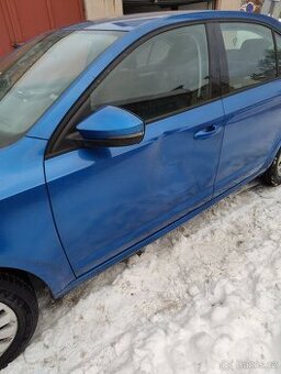 Koupím levé přední dveře na Š Octavia 3