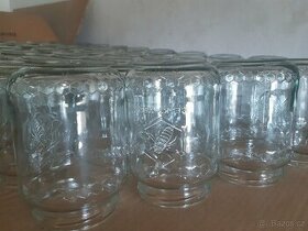 Sklenice na med včela