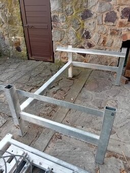 Kotoučová bruska na skl