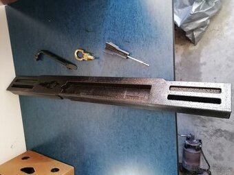 Ford Focus-výplň do kombi k rezervě