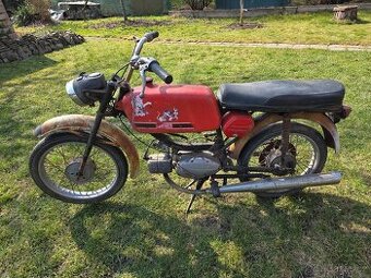 Jawa 23 Mustang bez TP, červená barva 1.