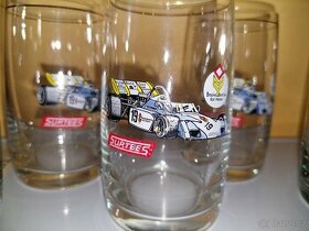 Prodám retro sklenice s formulemi.