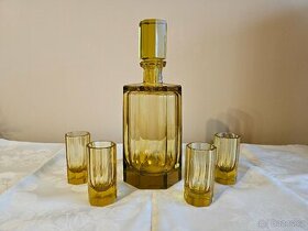 Skleněná karafa na whisky nebo jiný alkohol, sklenice - 1