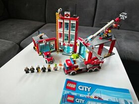 LEGO City 60110 Hasičská stanice - 1