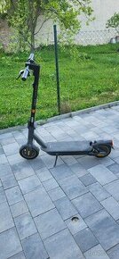 Elektrická koloběžka Ninebot by Segway MAX G2 E - 1