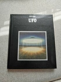 UFO - Janet P. Cave, Laura Foreman