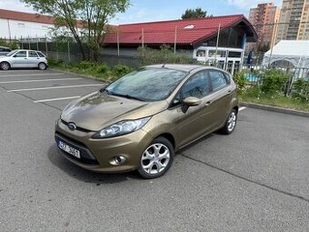 FORD FIESTA 1,2 44kW - 2.maj - rok 2012 - pouze 62000km