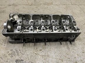 Hlava motoru VW T5 2.5 TDI 128 Kw BPC