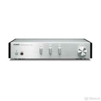 Yamaha mcr-670D