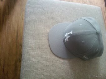 Šedá kšiltovka, New Era,vel.7 5/8