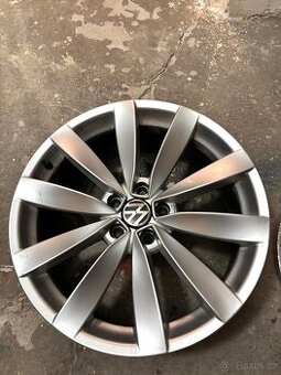 Originál VW alu Lugano R19