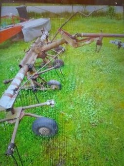 Tažený obraceč píce čtryřrotorový, neskládací, záběr 3,5 m