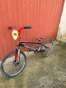 BIKROSOVE kolo RED LINE R6 flight pro - 1