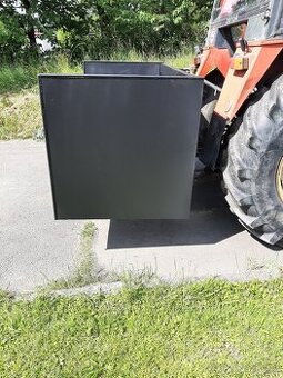 Prodám bednu za traktor. - 1