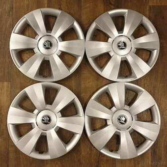 Prodám kryty kol Škoda r15 B0201