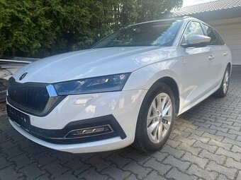 Škoda Octavia IV 2,0 TDi Matrix virtual navi kamera,35 tkm.