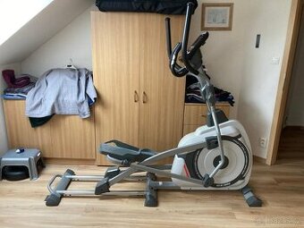 Eliptický trenažer Maximální váha uživatele: 130 kg Kuličkov