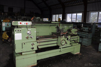 sústruh SUI 40/1500