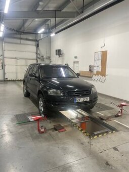 VW Touareg 2.5 TDi 128 Kw automat