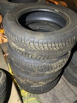 Zimní 195/60 R15