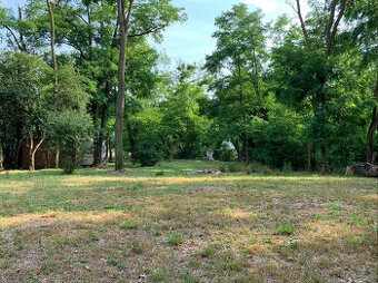 Krásný a jedinečný pozemek 2112 m2 v Nebovidech u Brna