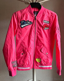 Bunda podzimní červená