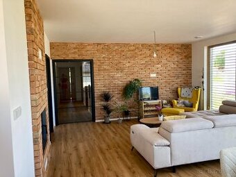 CIHLOVÝ OBKLAD ZE STARÝCH CIHEL (okraj cihly)