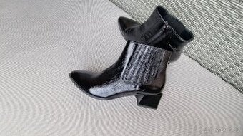 KOTNÍKOVÉ BOTY LASOCKI - 38