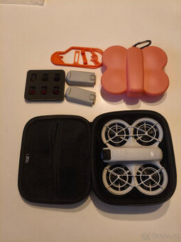 Dron DJI NEO, Dvě baterie.